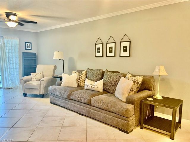 157 Wading Bird CIR K104, Naples, FL 34110