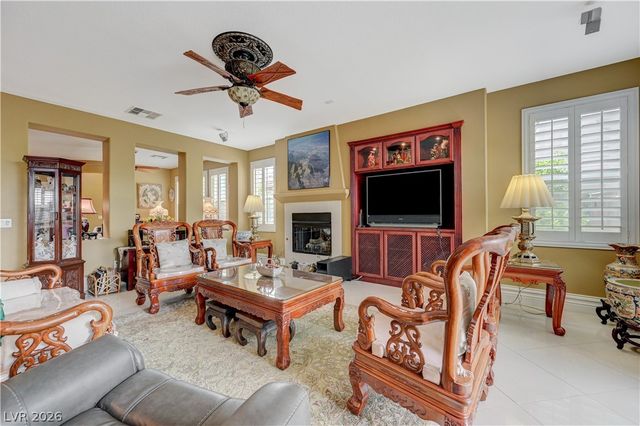 218 Crooked Putter Drive, Las Vegas, NV 89148