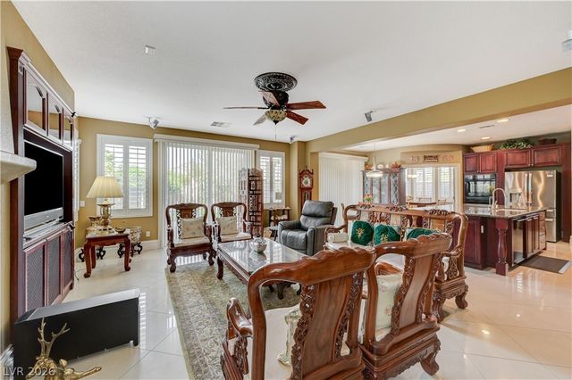 218 Crooked Putter Drive, Las Vegas, NV 89148
