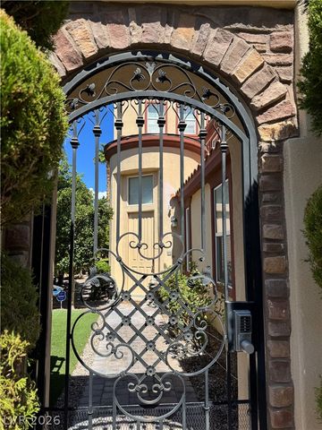 218 Crooked Putter Drive, Las Vegas, NV 89148