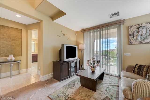 218 Crooked Putter Drive, Las Vegas, NV 89148