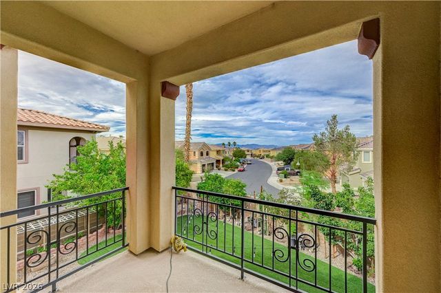 218 Crooked Putter Drive, Las Vegas, NV 89148