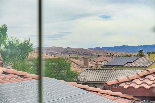 218 Crooked Putter Drive, Las Vegas, NV 89148