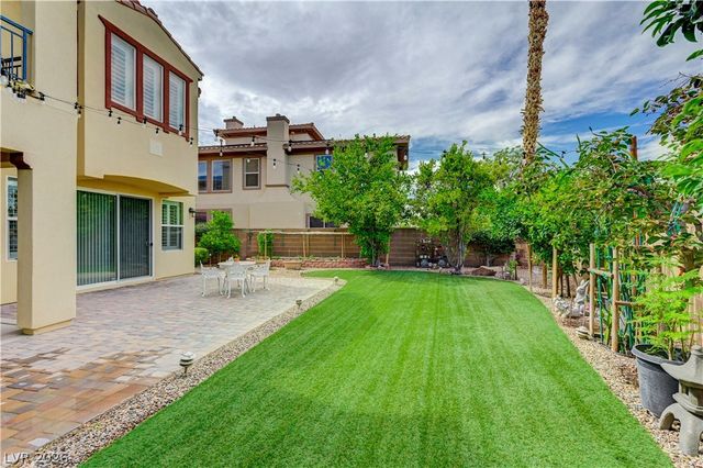 218 Crooked Putter Drive, Las Vegas, NV 89148