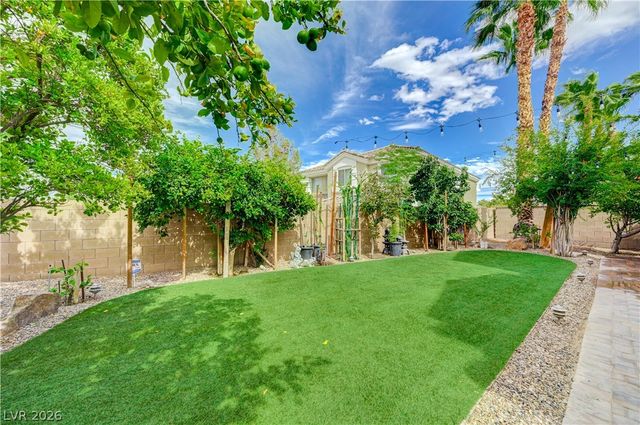 218 Crooked Putter Drive, Las Vegas, NV 89148