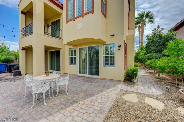 218 Crooked Putter Drive, Las Vegas, NV 89148
