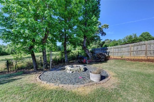 329 Kensington Trace, Bethlehem, GA 30620