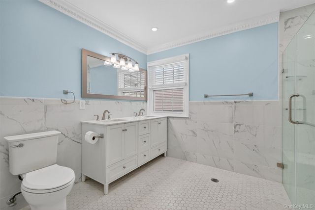 214 Woodlands Drive, Tuxedo Park, NY 10987