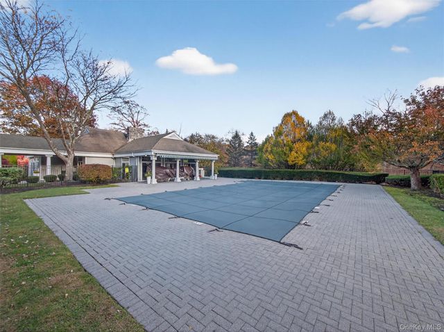 214 Woodlands Drive, Tuxedo Park, NY 10987