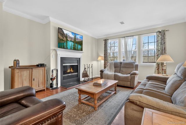 214 Woodlands Drive, Tuxedo Park, NY 10987