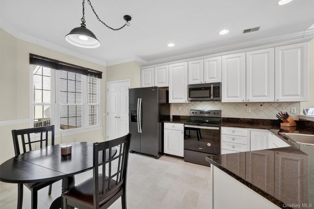 214 Woodlands Drive, Tuxedo Park, NY 10987