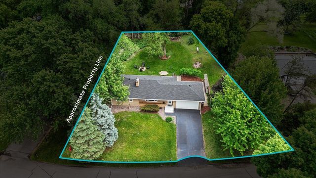 13529 Bellevue Drive, Minnetonka, MN 55345