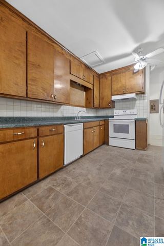 214 SOUTH STREET E, Talladega, AL 35160