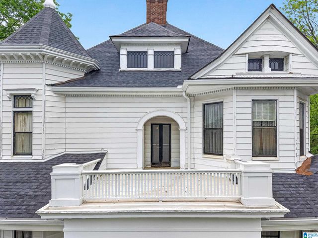 214 SOUTH STREET E, Talladega, AL 35160