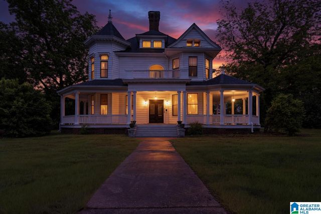 214 SOUTH STREET E, Talladega, AL 35160