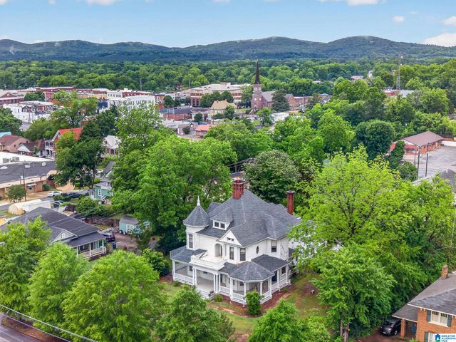 214 SOUTH STREET E, Talladega, AL 35160