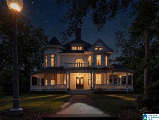 214 SOUTH STREET E, Talladega, AL 35160