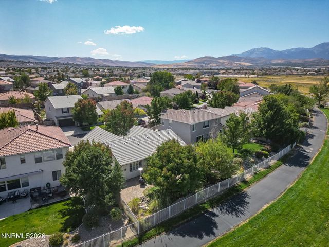 10639 Fire Poppy Circle, Reno, NV 89521