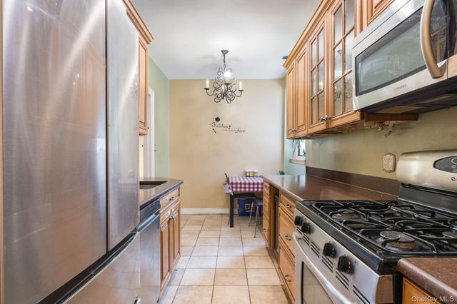 73-20 Austin Street 1E, Forest Hills, NY 11375