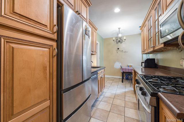 73-20 Austin Street 1E, Forest Hills, NY 11375