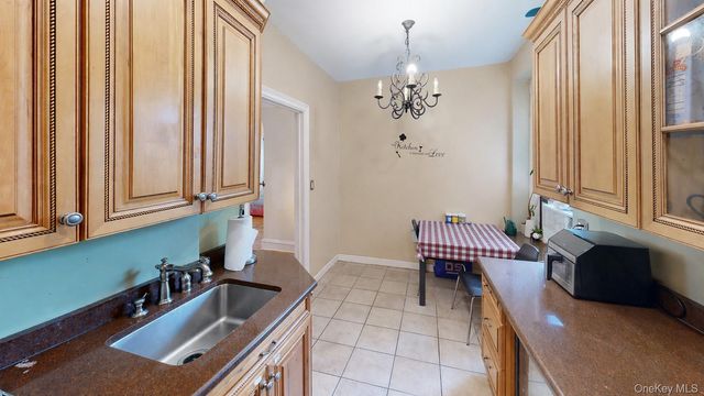 73-20 Austin Street 1E, Forest Hills, NY 11375