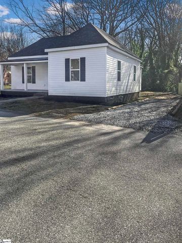 103 Sunset Park, Laurens, SC 29360