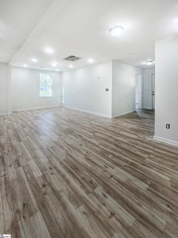 103 Sunset Park, Laurens, SC 29360