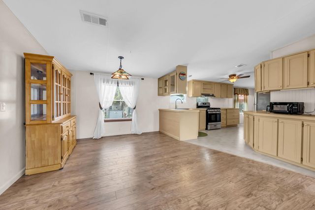 17255 NW 272nd Street, Okeechobee, FL 34972