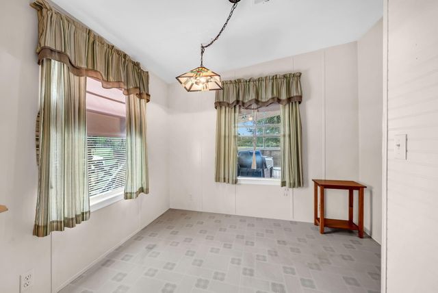 17255 NW 272nd Street, Okeechobee, FL 34972