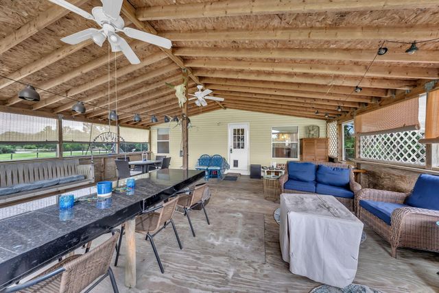 17255 NW 272nd Street, Okeechobee, FL 34972