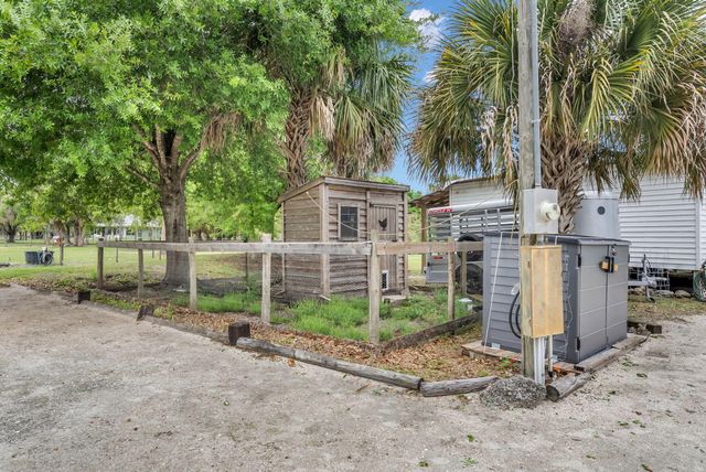 17255 NW 272nd Street, Okeechobee, FL 34972