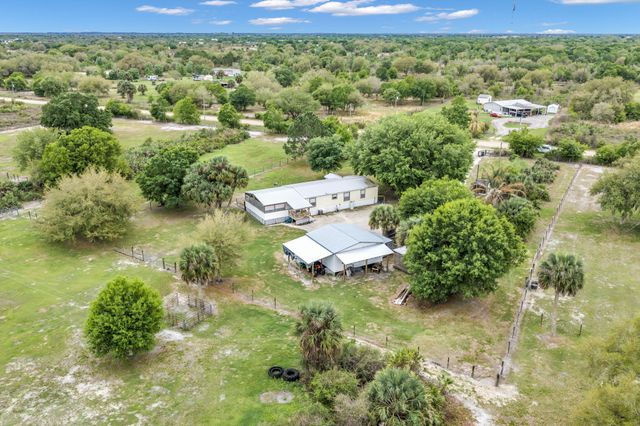 17255 NW 272nd Street, Okeechobee, FL 34972