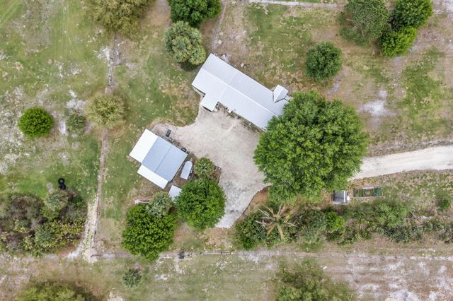 17255 NW 272nd Street, Okeechobee, FL 34972