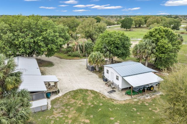17255 NW 272nd Street, Okeechobee, FL 34972