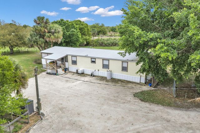 17255 NW 272nd Street, Okeechobee, FL 34972