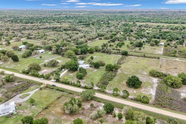 17255 NW 272nd Street, Okeechobee, FL 34972