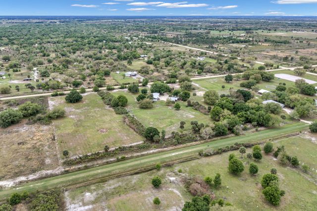 17255 NW 272nd Street, Okeechobee, FL 34972