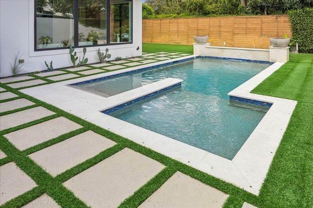 3307 Sackett Street, Houston, TX 77098