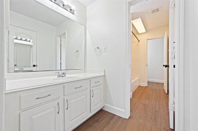 17314 Laguna Trail Drive, Houston, TX 77095