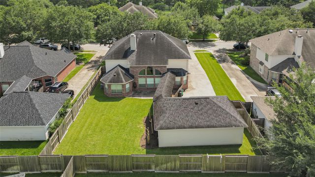 17314 Laguna Trail Drive, Houston, TX 77095