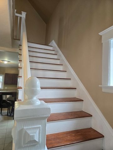 53 Groveland St, Lynn, MA 01902