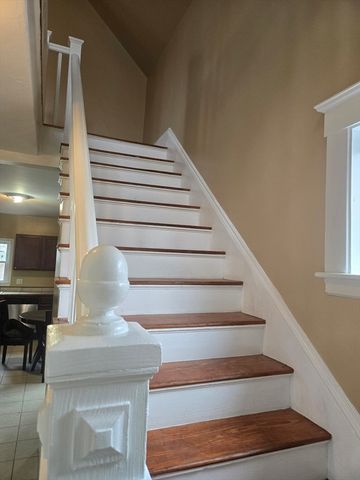 53 Groveland St, Lynn, MA 01902