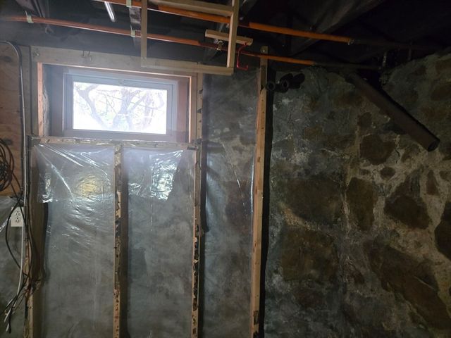 53 Groveland St, Lynn, MA 01902