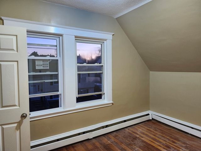 53 Groveland St, Lynn, MA 01902