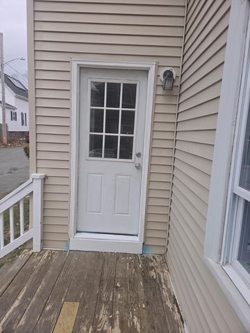 53 Groveland St, Lynn, MA 01902