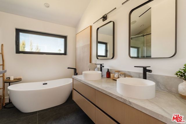 12906 Rubens Avenue, Los Angeles, CA 90066