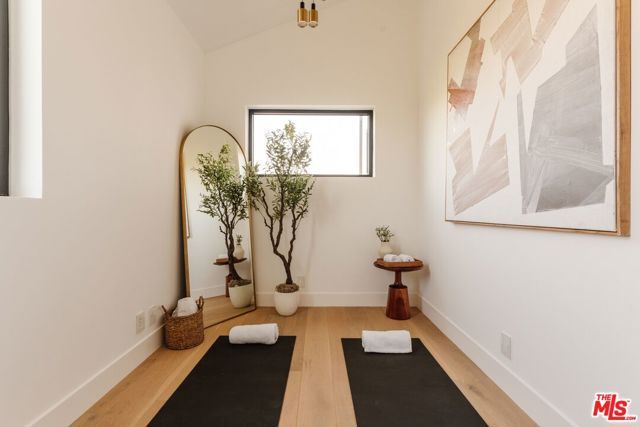 12906 Rubens Avenue, Los Angeles, CA 90066