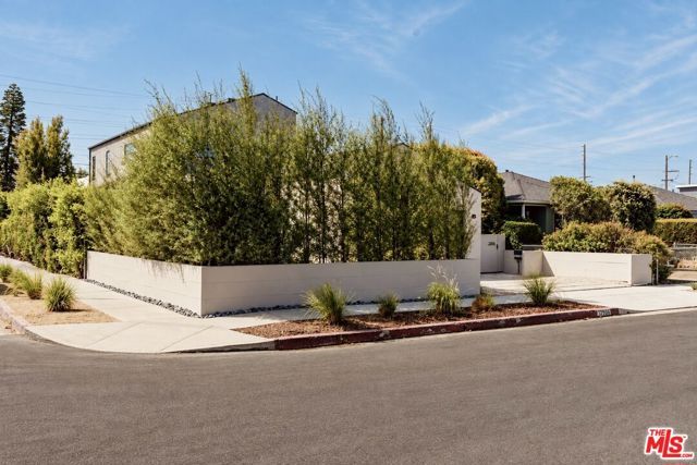 12906 Rubens Avenue, Los Angeles, CA 90066