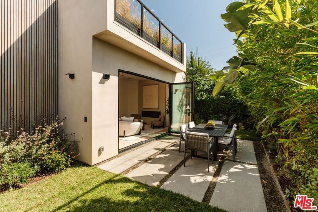 12906 Rubens Avenue, Los Angeles, CA 90066