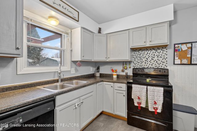 602 High Street, Charlotte, MI 48813